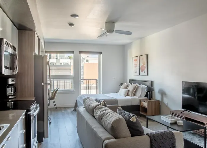 Capitol Hill Studio W Gym Wd Nr Colleges Sea-623