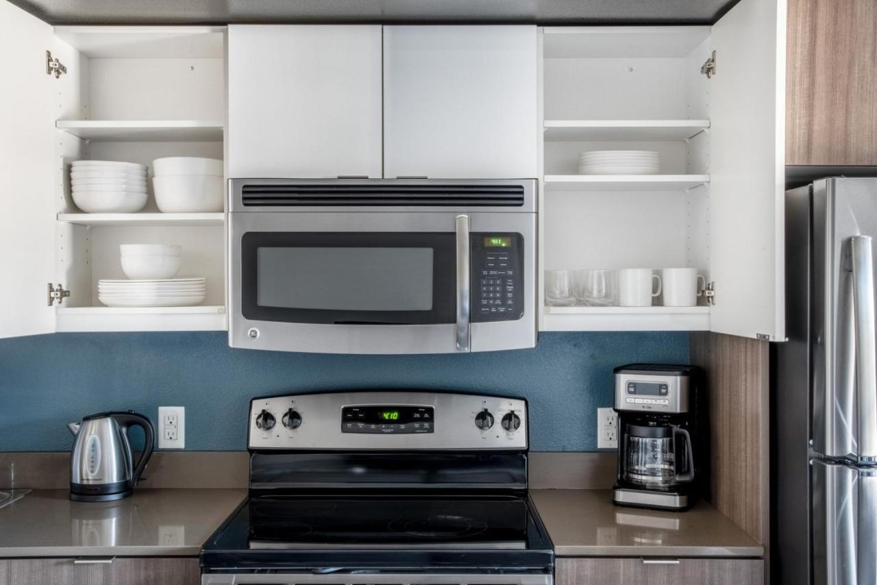 Apartment Capitol Hill W Gym Wd Nr Colleges Sea-623 *