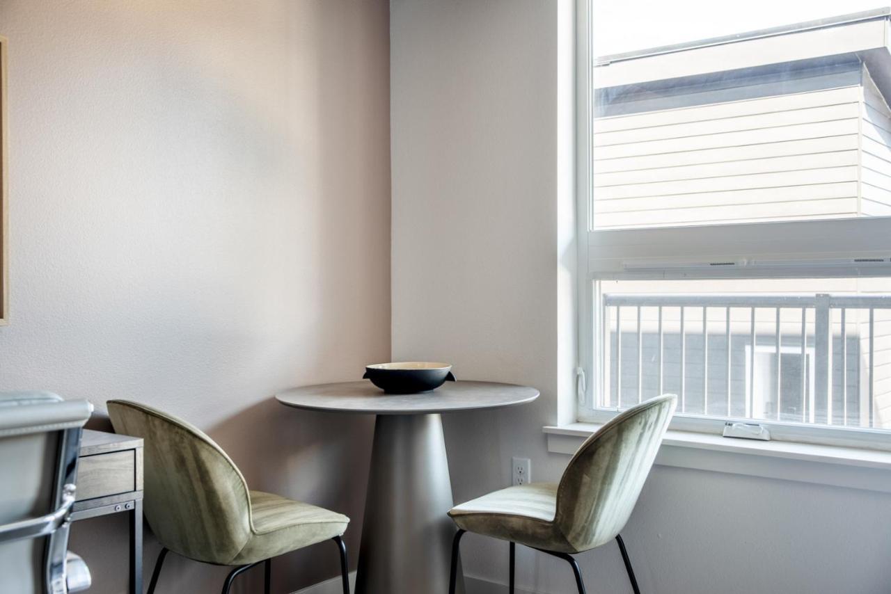 Capitol Hill W Gym Wd Nr Colleges Sea-623 Apartment *